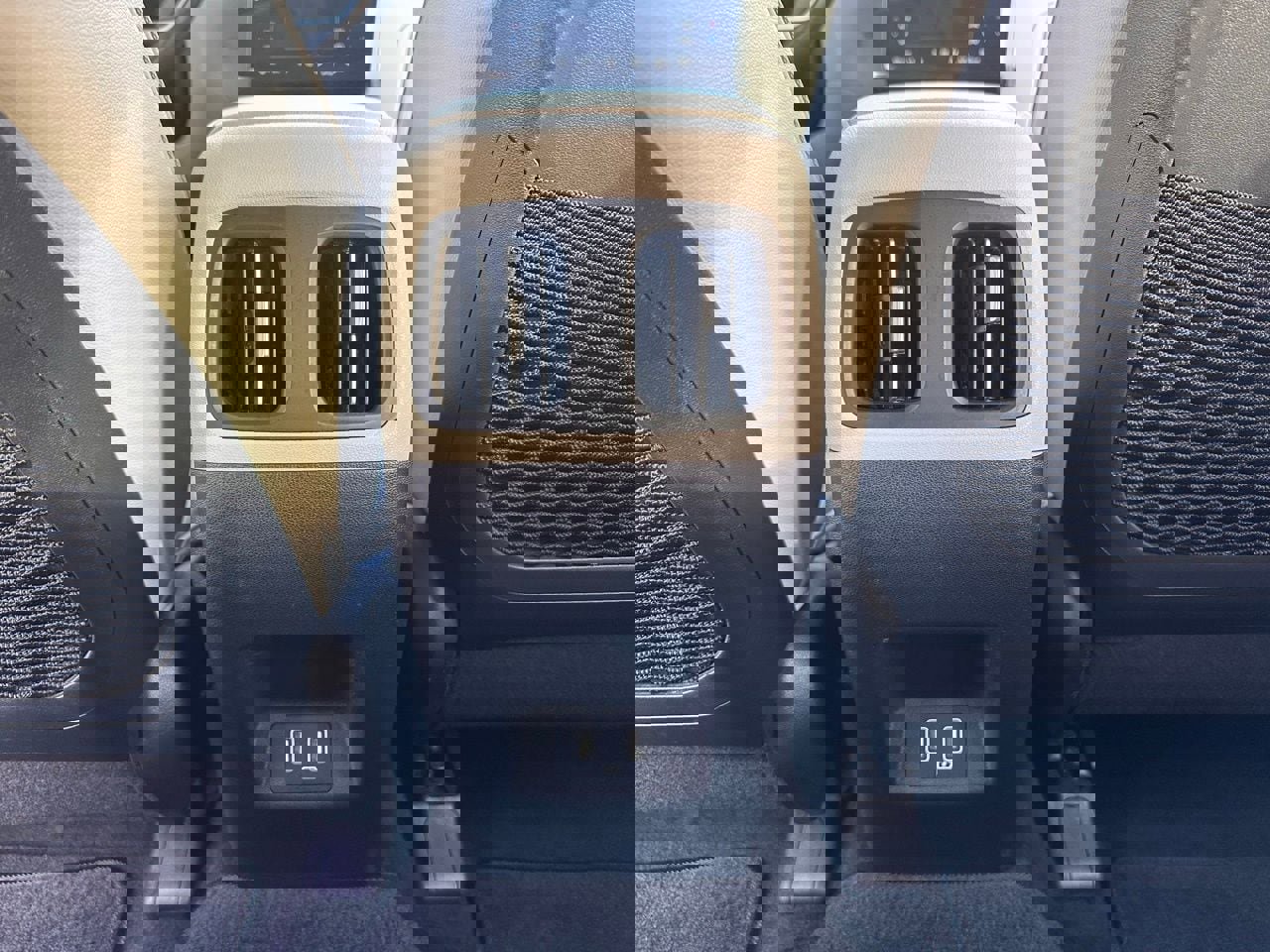 Used 2023 Hyundai Tucson Limited w/ Cargo Package image 19