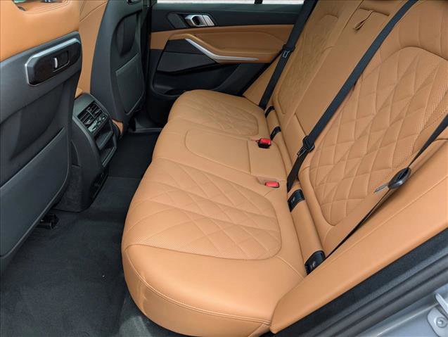 Certified 2025 BMW X5 xDrive50e w/ Premium Package image 21