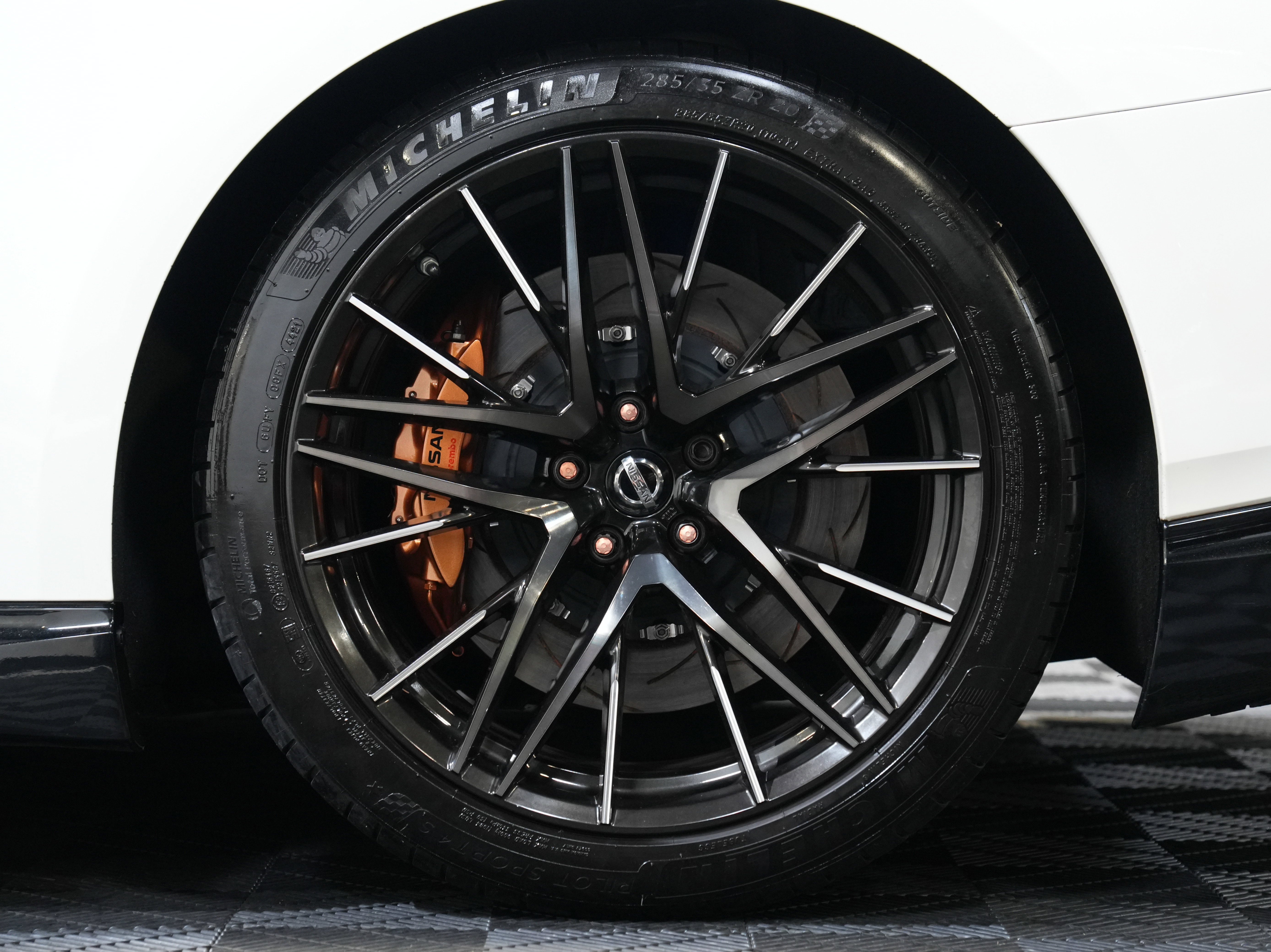 Used 2021 Nissan GT-R Premium image 47