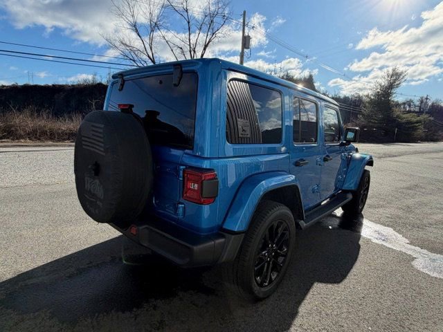 Used 2022 Jeep Wrangler Unlimited Sahara w/ Cold Weather Group image 6