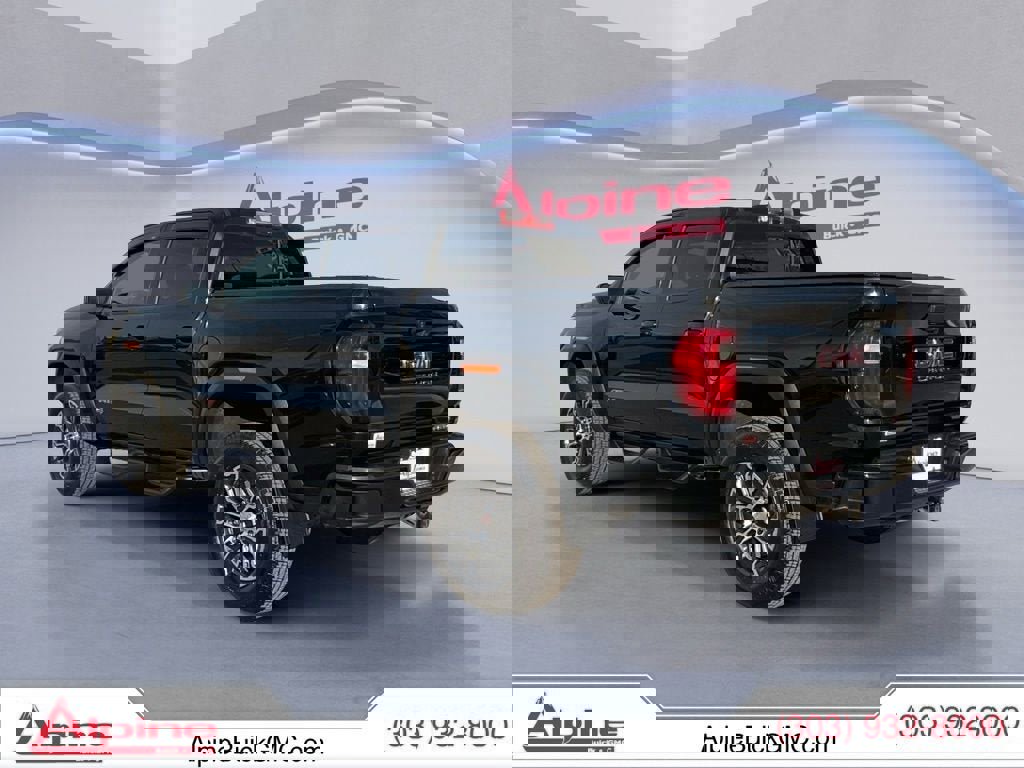 Used 2023 GMC Canyon AT4 image 3