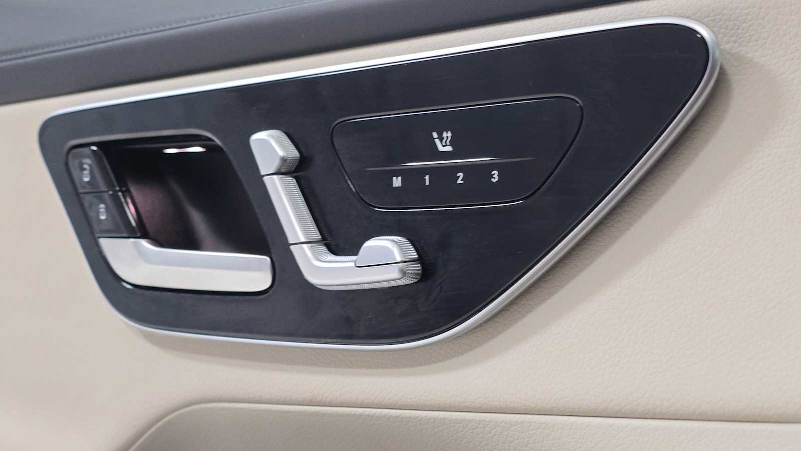 Certified 2024 Mercedes-Benz GLC 300 4MATIC image 23