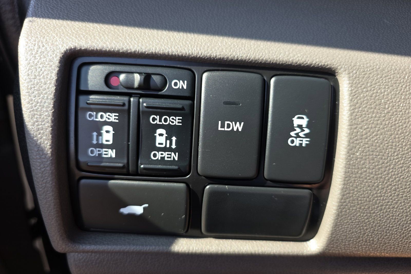Used 2016 Honda Odyssey EX-L image 30