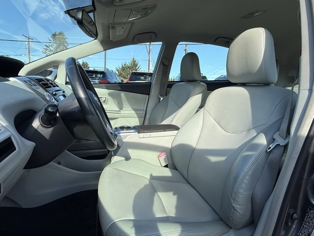 Used 2013 Toyota Prius V Five image 12