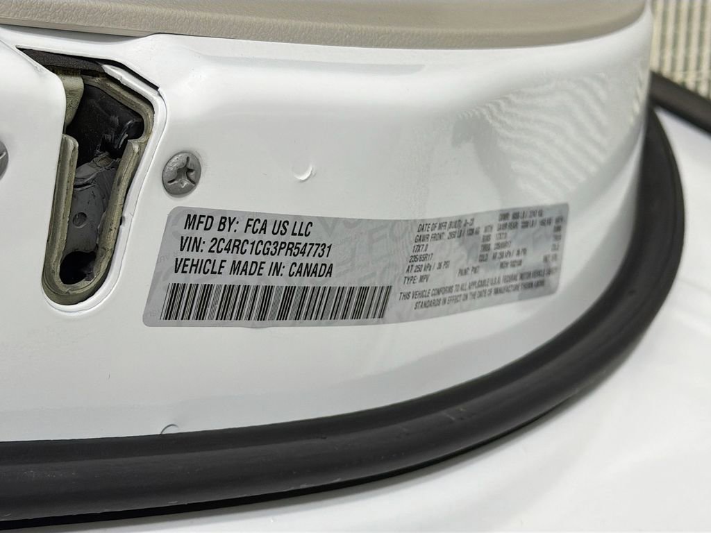 Used 2023 Chrysler Voyager LX image 33