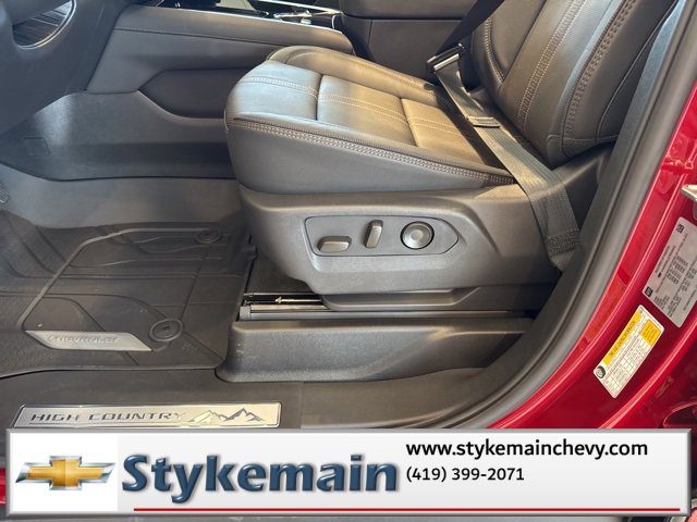 New 2026 Chevrolet Suburban High Country image 33