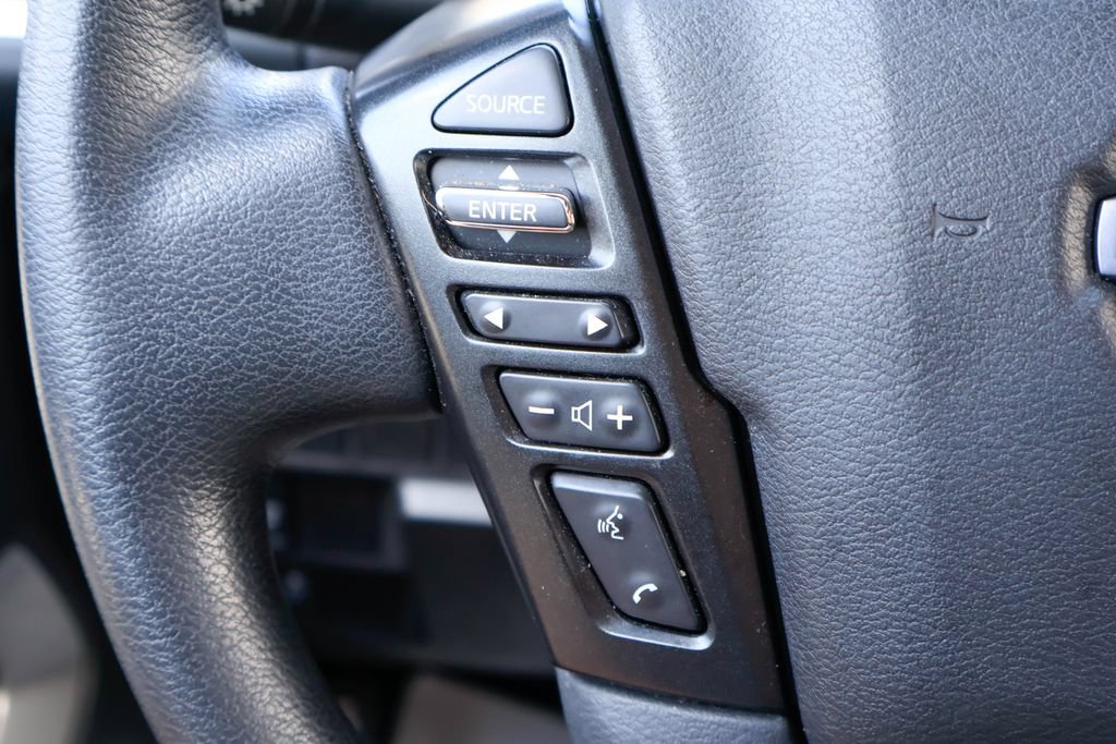 Used 2024 Nissan Frontier SV RWD image 12