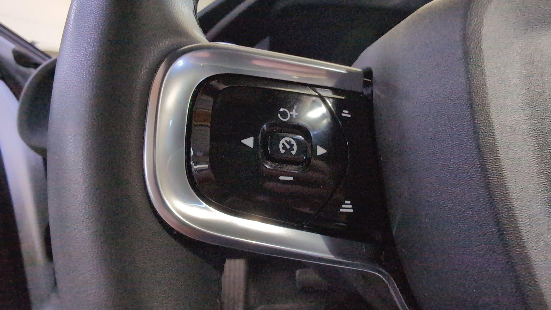 Certified 2023 Polestar Polestar 2 w/ Pilot Pack image 10