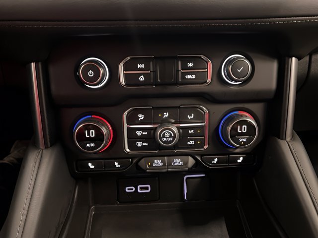 Used 2024 Chevrolet Tahoe LT w/ Luxury Package AWD/4WD image 35