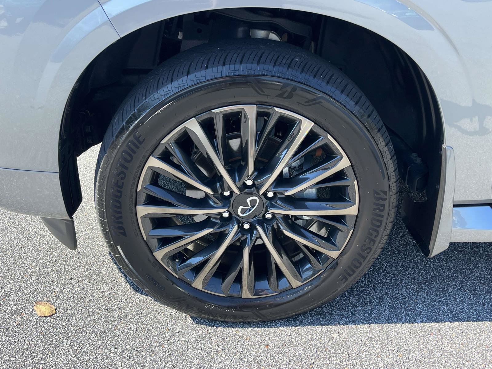 Used 2025 INFINITI QX80 Autograph w/ Autograph Exterior Package AWD/4WD image 9
