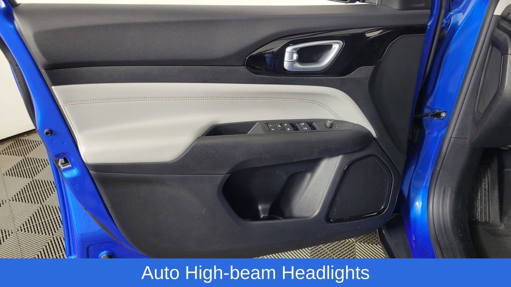 Used 2022 Jeep Compass Limited image 13