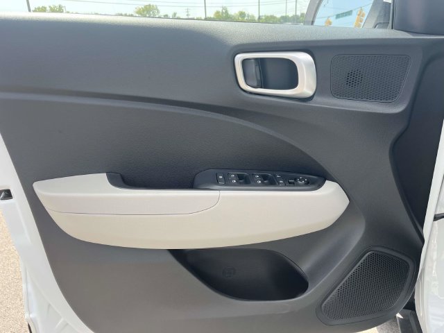 New 2026 Hyundai Venue SEL FWD image 21