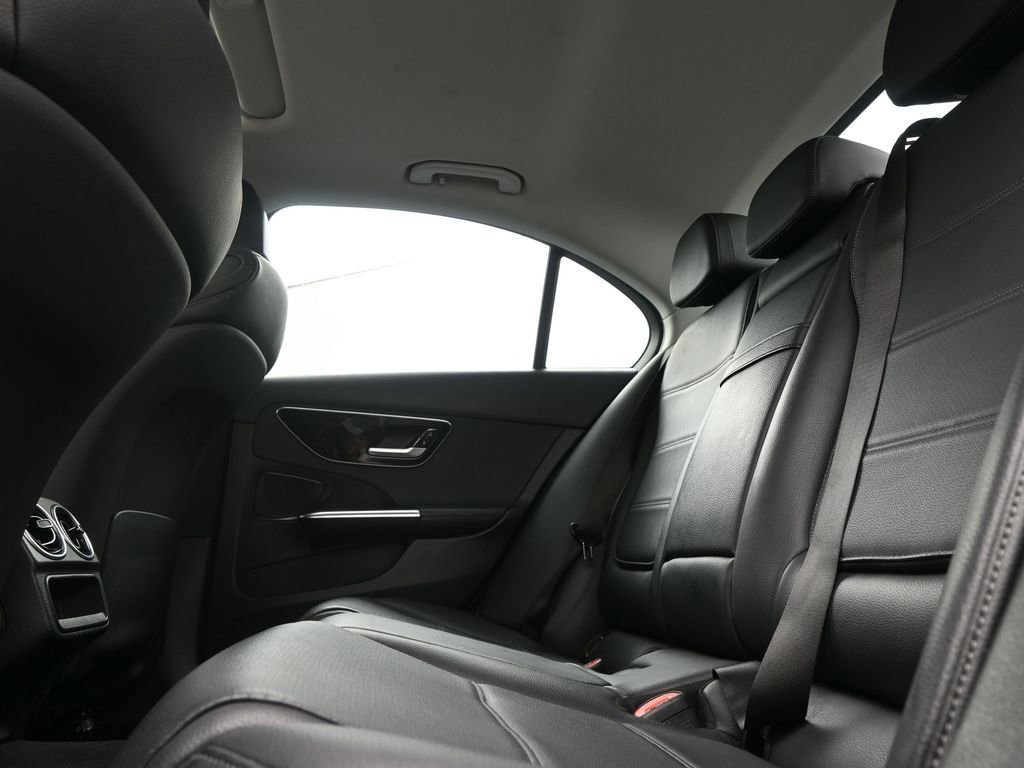 Used 2022 Mercedes-Benz C 300 Sedan image 14