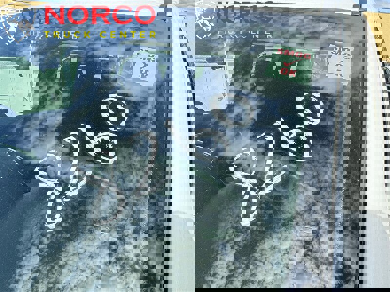 Used 2022 Chevrolet Silverado 2500 Custom w/ Custom Convenience Package image 31