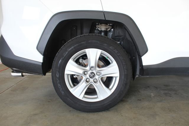 Used 2019 Toyota RAV4 XLE FWD image 25