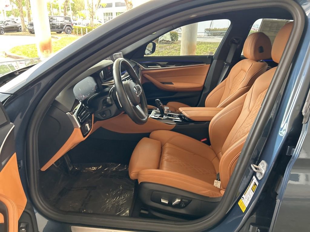 Used 2023 BMW 530i w/ M Sport Package image 5