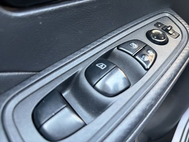 Used 2022 Nissan Versa S FWD image 21