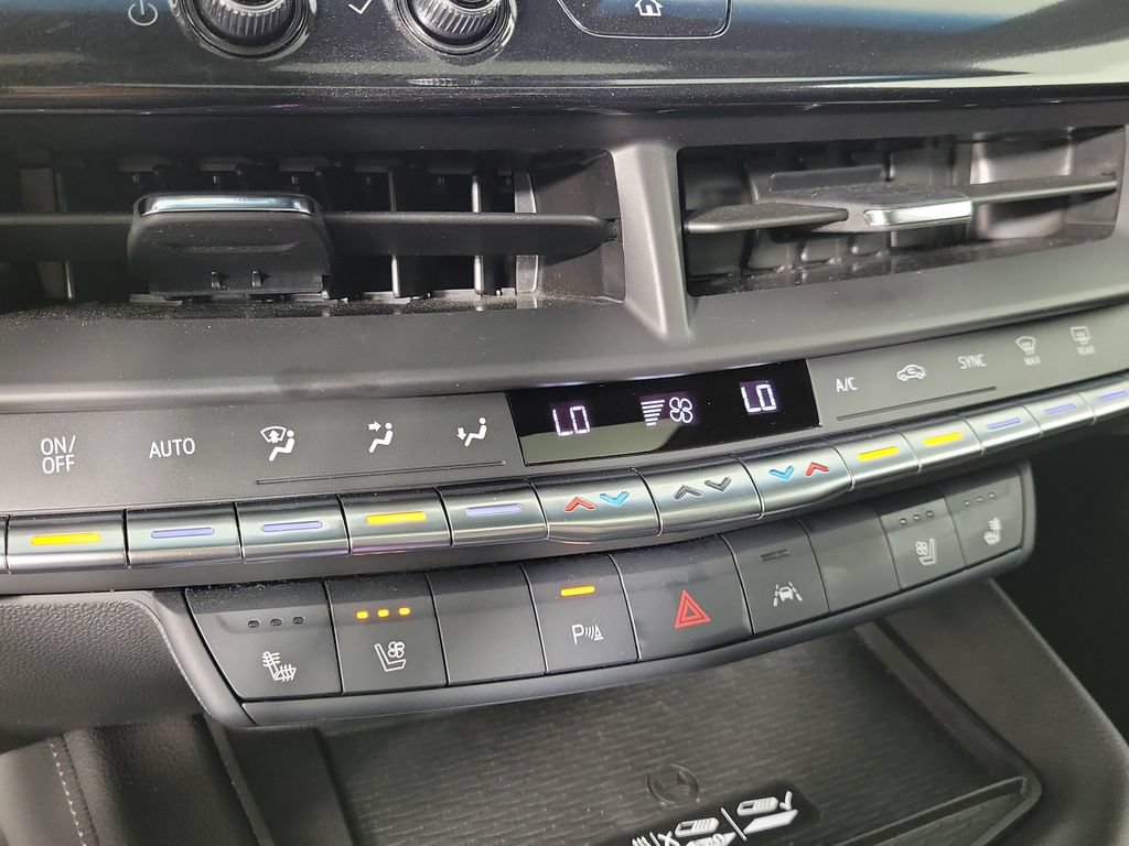 Certified 2023 Cadillac CT4 Premium Luxury RWD image 27