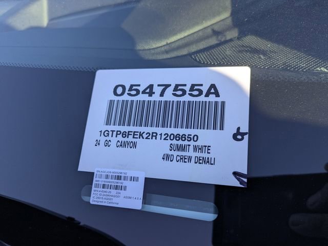 Used 2024 GMC Canyon Denali image 37