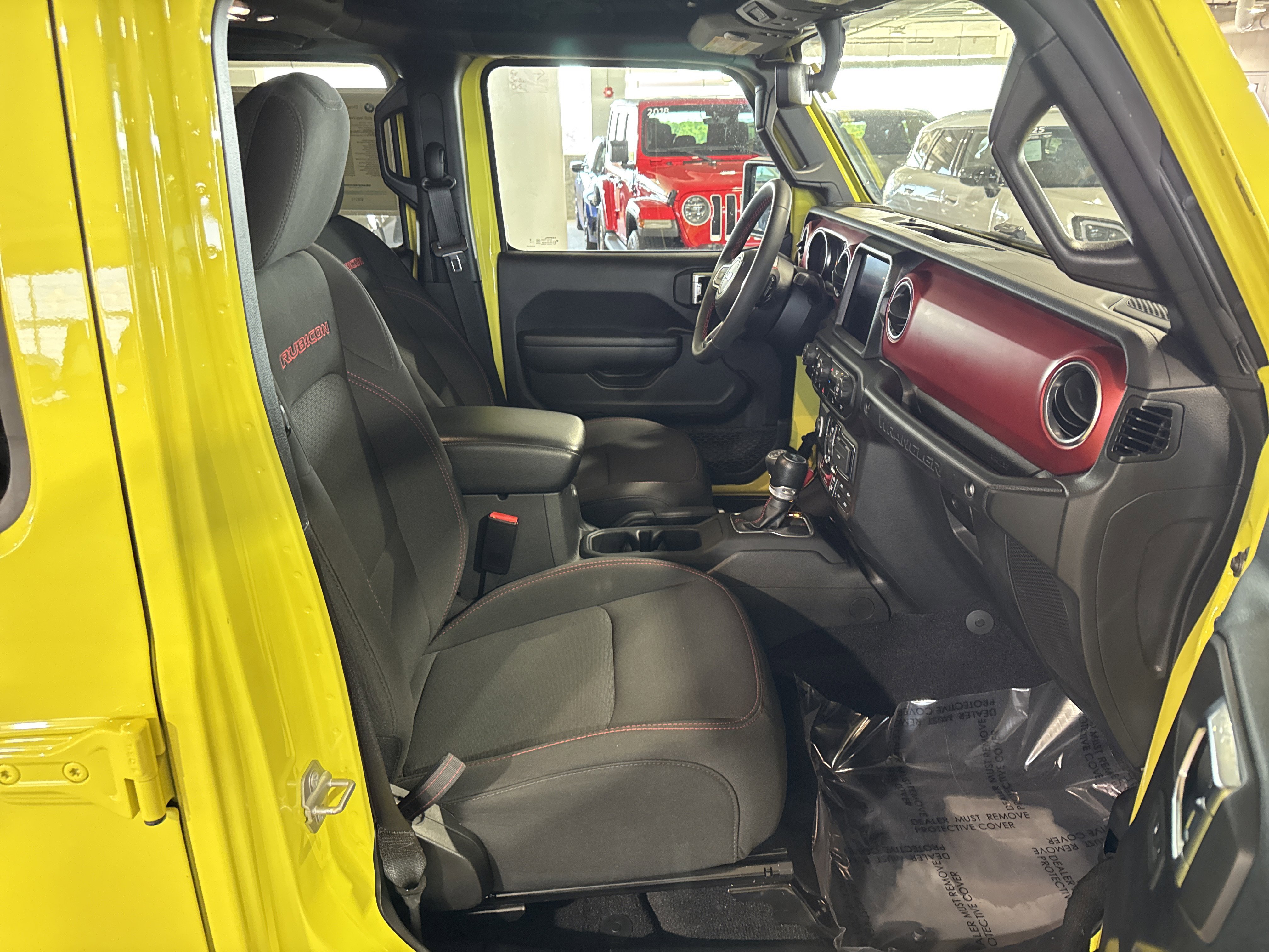 Used 2023 Jeep Wrangler Unlimited Rubicon AWD/4WD image 10