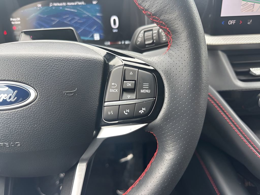 Used 2025 Ford Explorer ST-Line w/ ST-Line Street Pack image 16