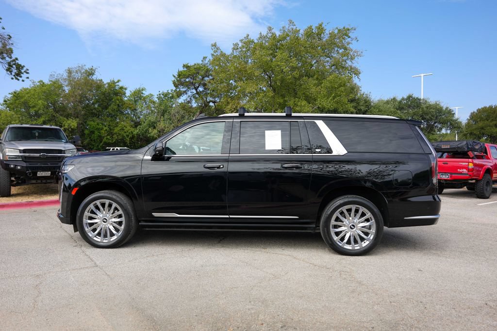 Used 2024 Cadillac Escalade ESV Premium Luxury w/ Performance Package AWD/4WD image 2