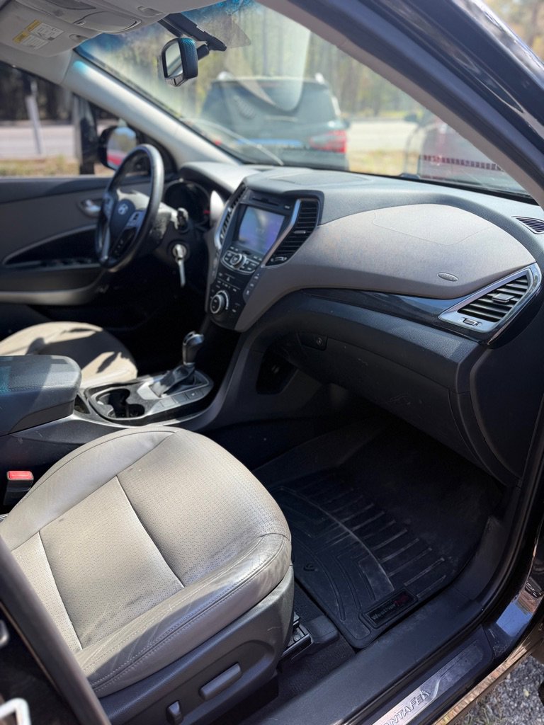 Used 2013 Hyundai Santa Fe GLS image 12