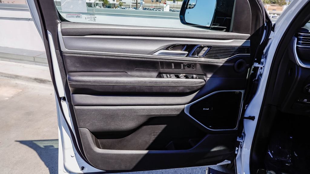 New 2026 Jeep Grand Wagoneer Limited image 25