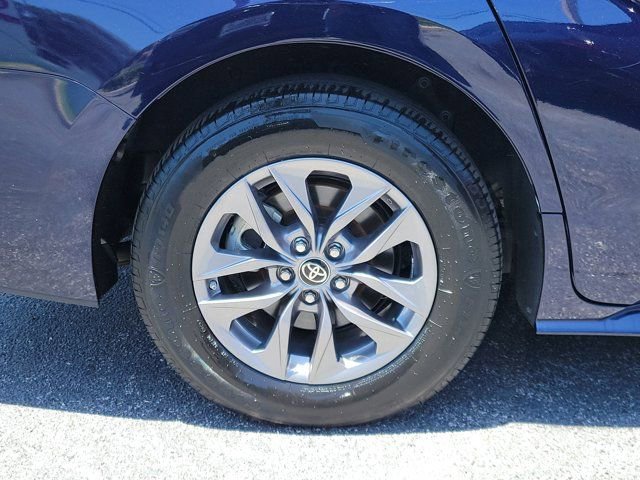 Used 2024 Toyota Sienna XLE FWD image 5