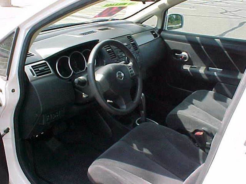 Used 2010 Nissan Versa 1.8 S w/ PWR Plus Pkg FWD image 10