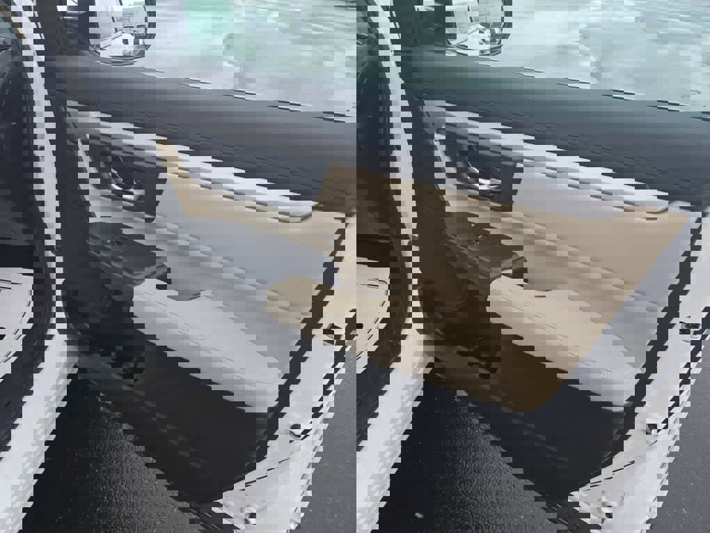 Used 2019 Honda CR-V LX image 12