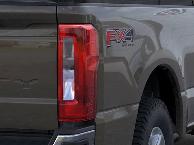New 2026 Ford F350 XLT w/ FX4 Off-Road Package AWD/4WD image 21