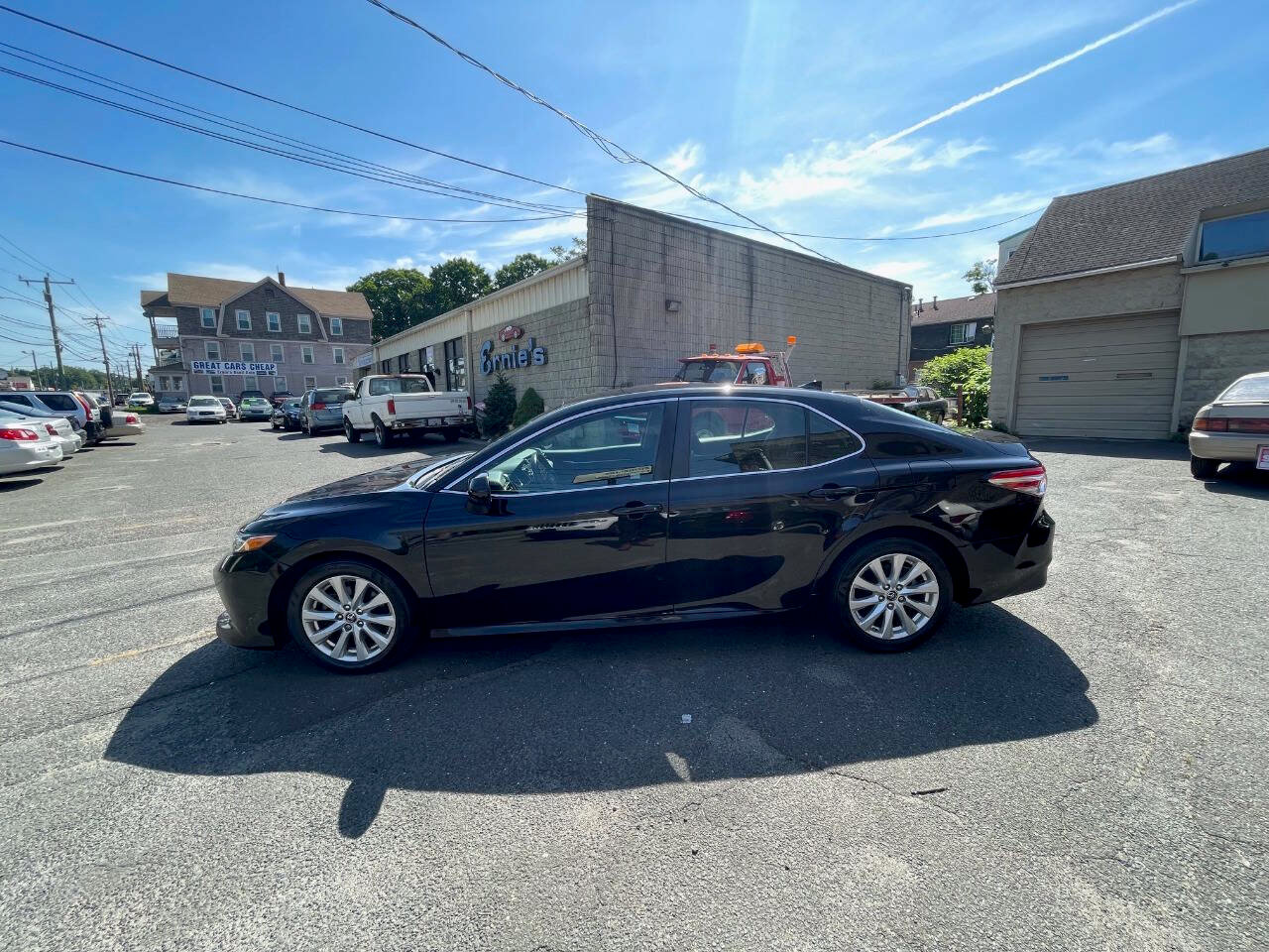 Used 2019 Toyota Camry LE w/ Convenience Package FWD image 8