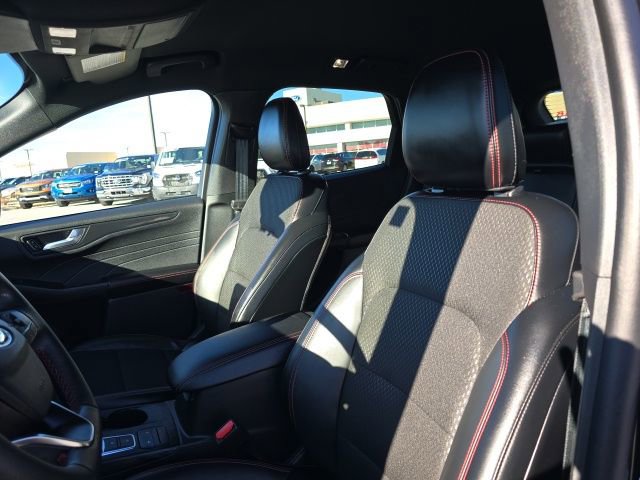 Used 2025 Ford Escape ST-Line image 13