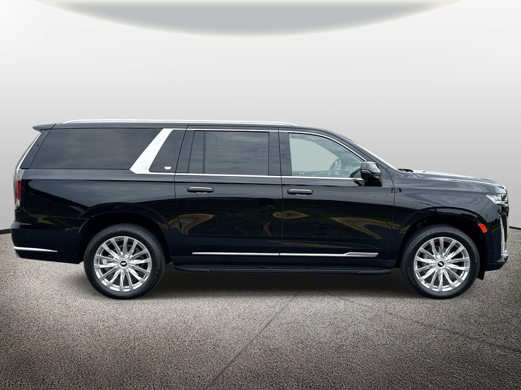 Used 2024 Cadillac Escalade ESV Premium Luxury w/ LPO, Floor Liner Package AWD/4WD image 4