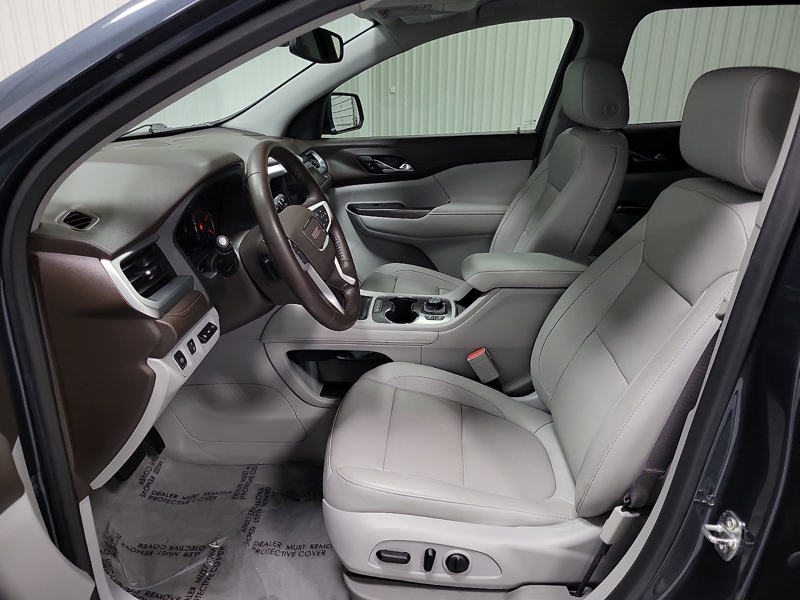 Used 2020 GMC Acadia SLT w/ Driver Alert Package II image 12