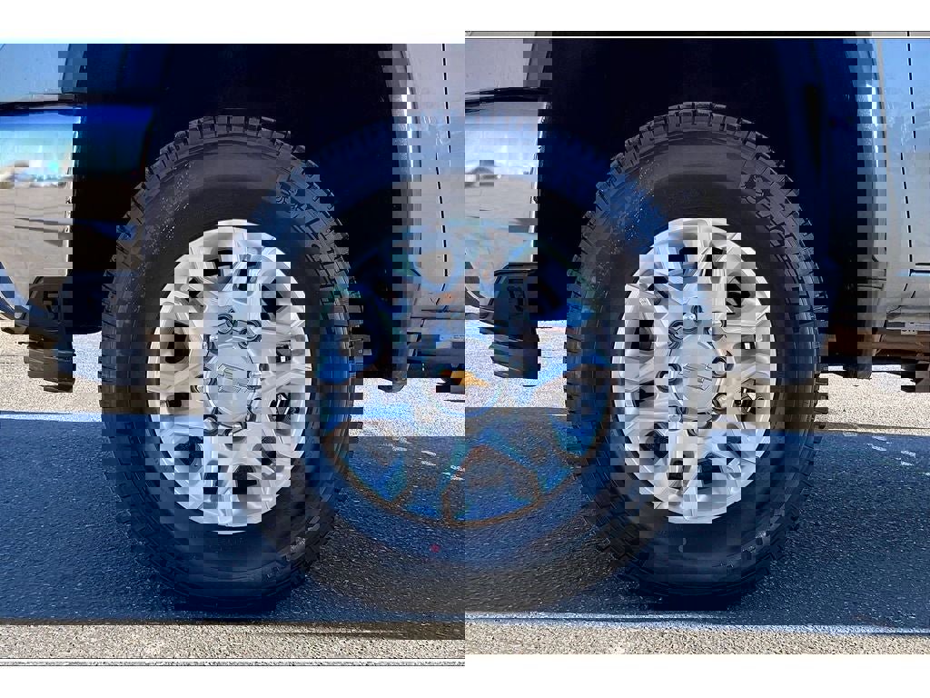 Used 2025 Chevrolet Silverado 3500 LTZ image 10