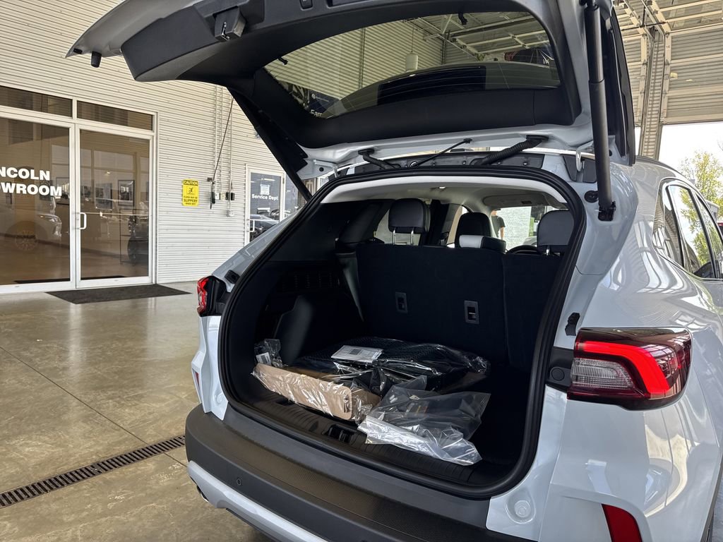 New 2026 Ford Escape SE image 17