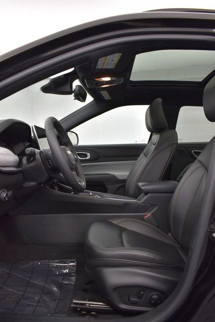 Used 2024 Jeep Compass Latitude w/ Sun and Sound Group image 9