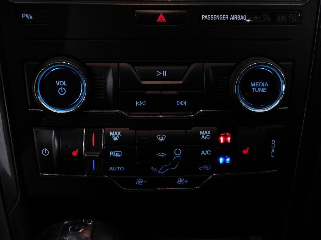 Used 2019 Ford Explorer XLT w/ XLT Desert Copper Package AWD/4WD image 48