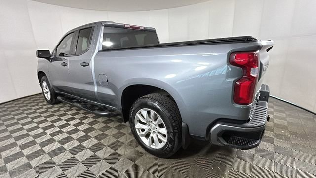 Used 2019 Chevrolet Silverado 1500 Custom w/ Custom Value Package AWD/4WD image 5