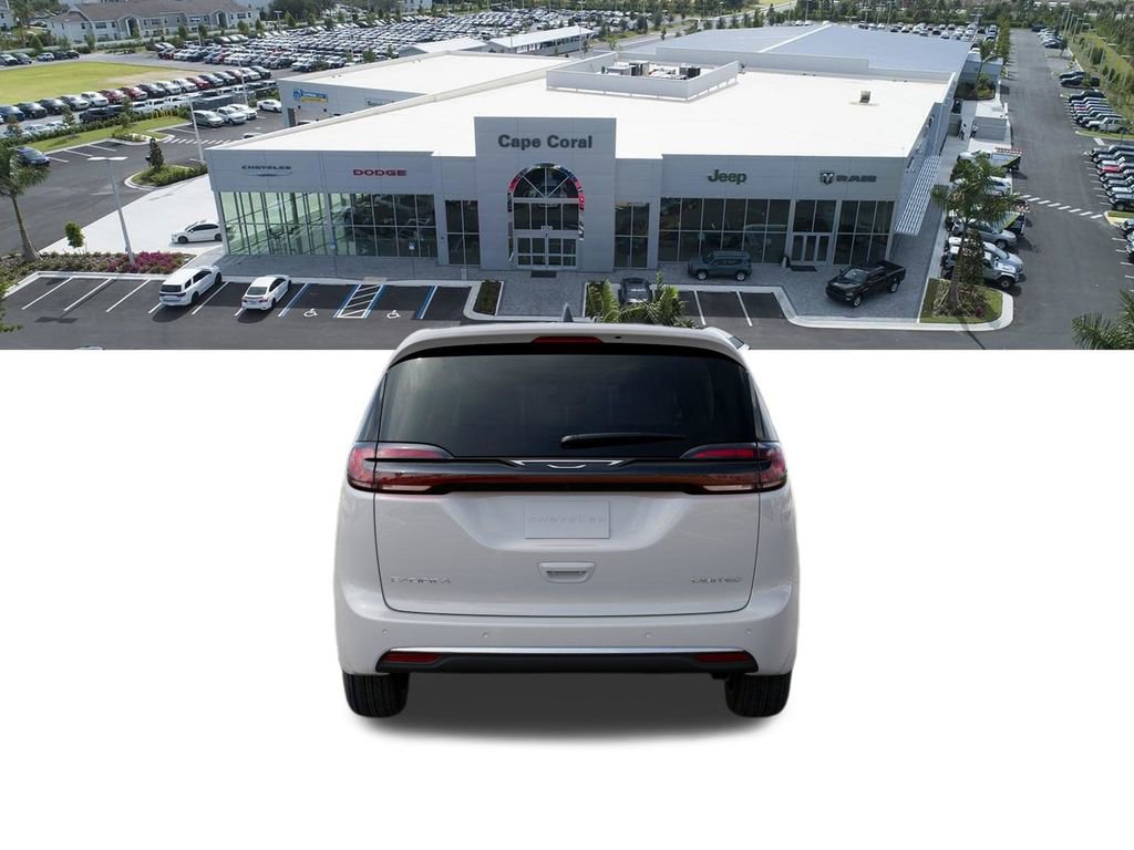 New 2027 Chrysler Pacifica Select FWD image 7