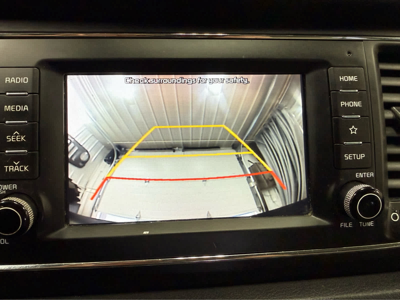 Used 2021 Kia Sedona LX FWD image 17