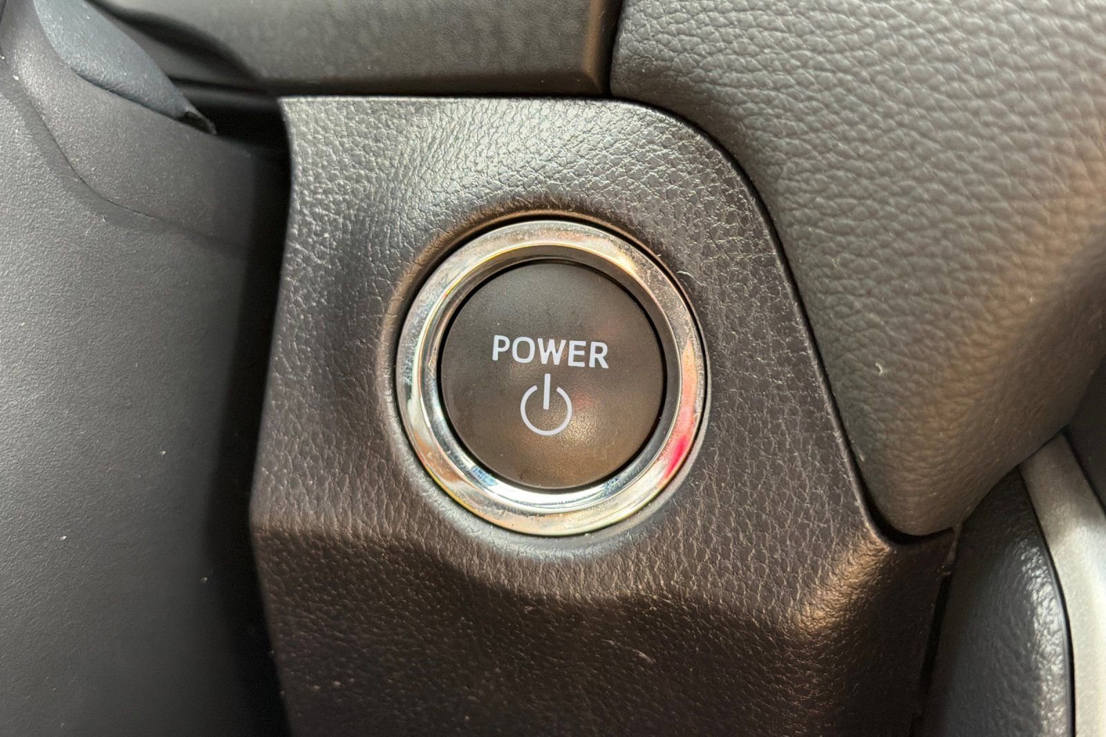 Certified 2025 Toyota RAV4 XLE image 26