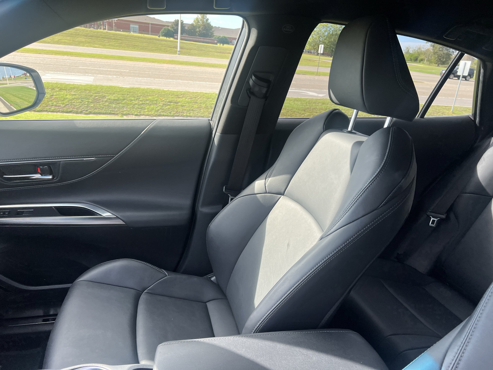 Used 2022 Toyota Venza XLE AWD/4WD image 20