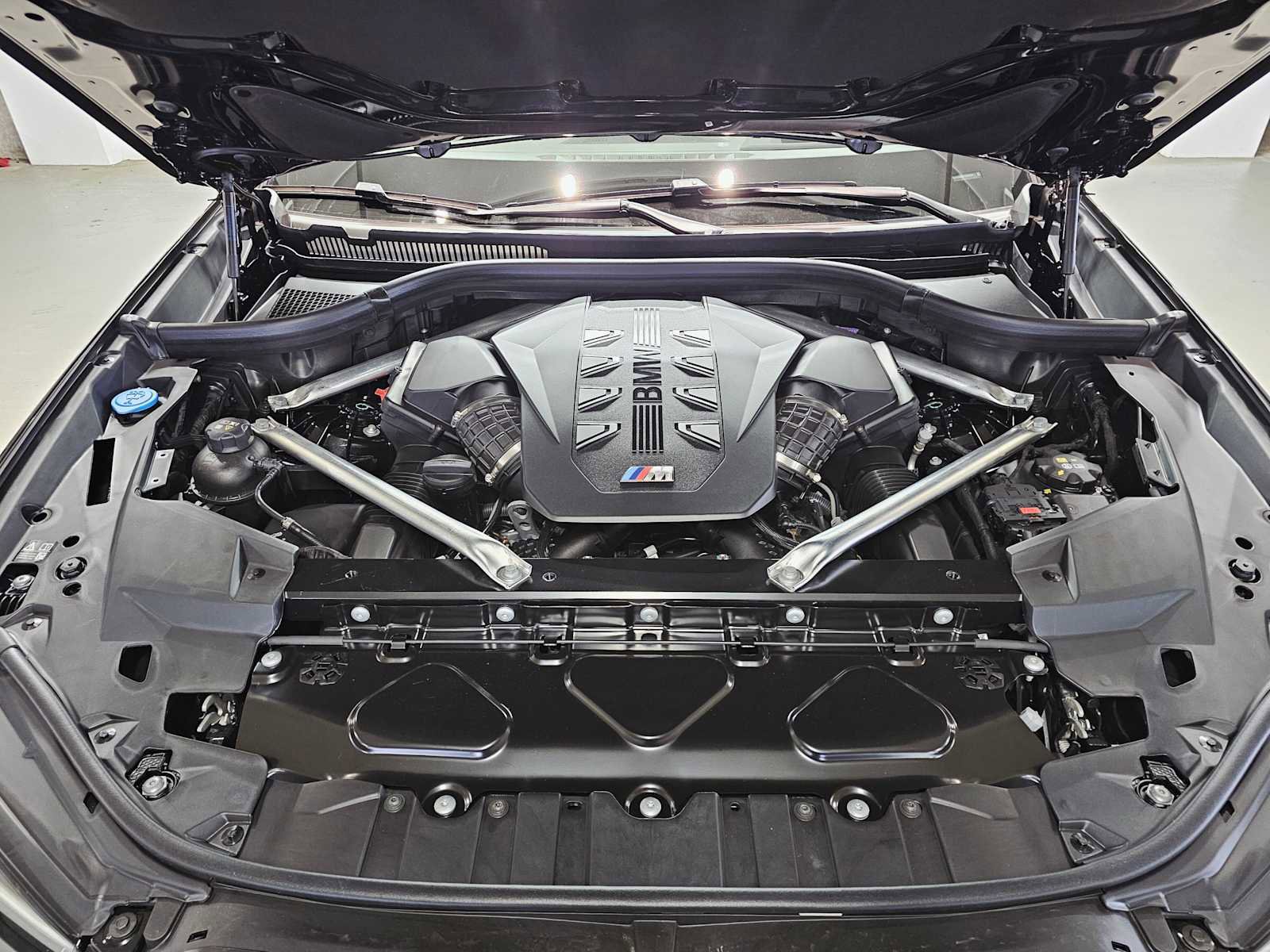 New 2026 BMW X5 M60i image 9