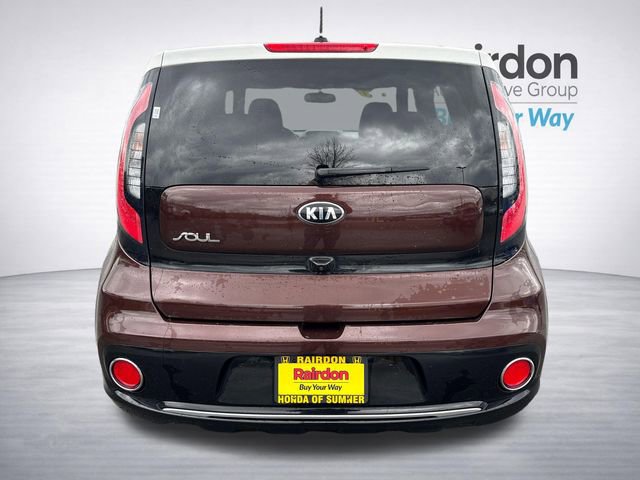 Used 2017 Kia Soul + image 8