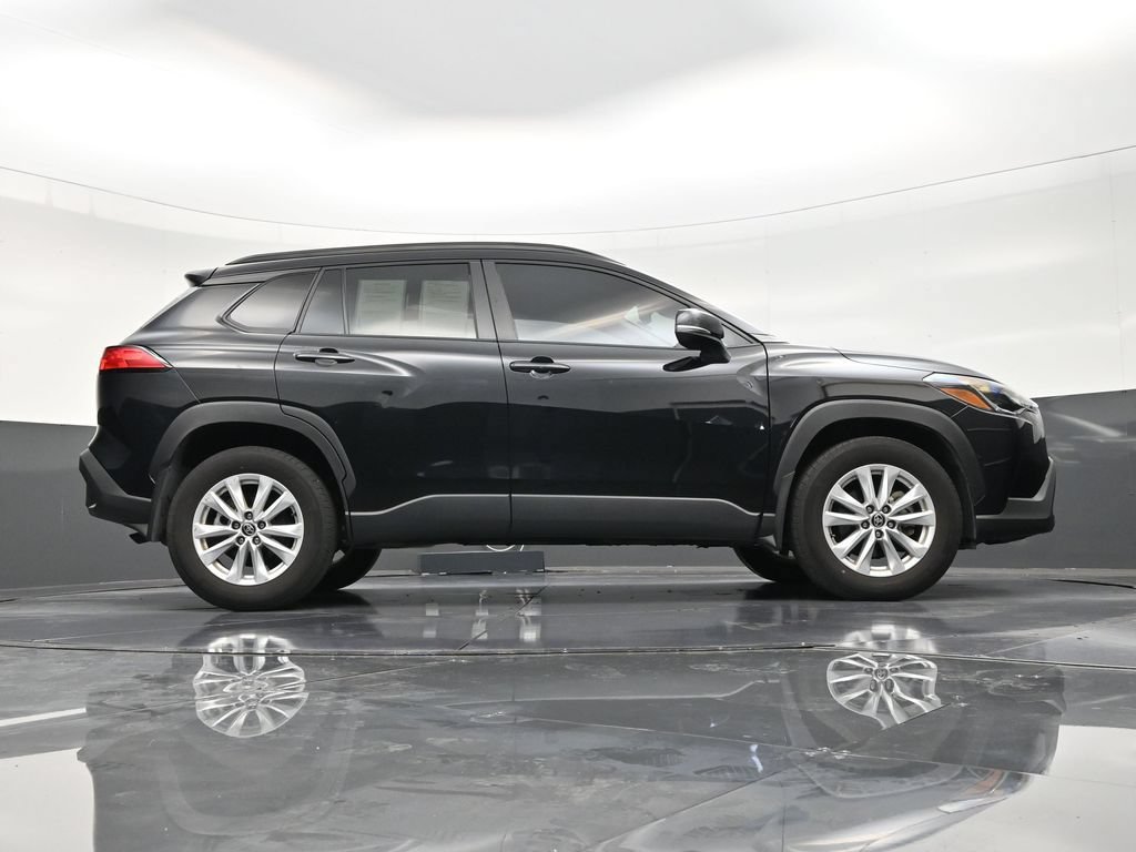 Used 2024 Toyota Corolla Cross LE FWD image 25