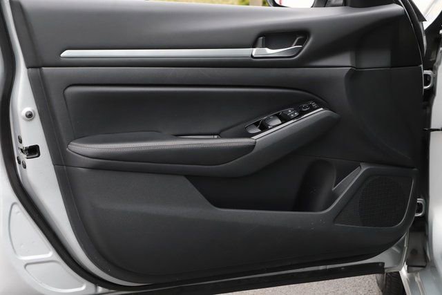 Used 2023 Nissan Altima 2.5 SV image 15