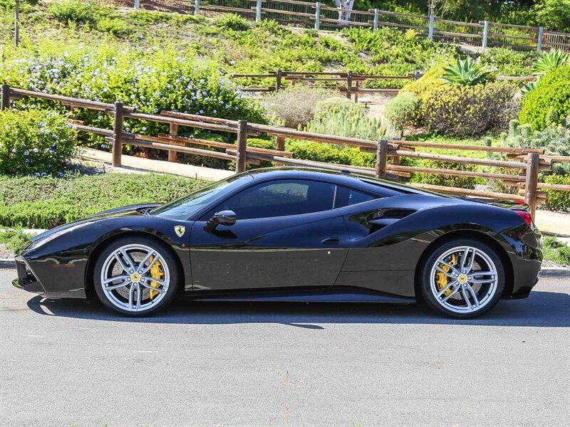Used 2016 Ferrari 488 GTB RWD image 6